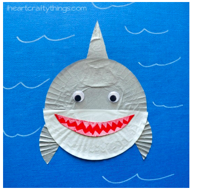 cc--Cupcake-Liner-Shark--iheartcratythings.com.png