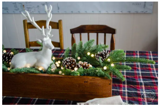 diy--Christmas--Rustic-Centerpice--lemonthistle.com.png