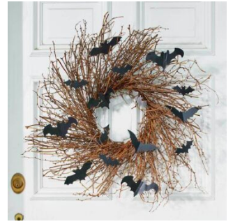 diy--Fall--Bat-Wreath--notinggrace.com.png