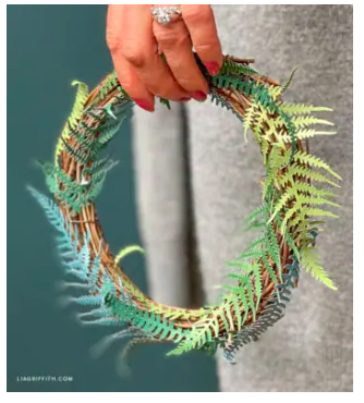 diy--Fall--Fern-Mini-Wreath--liagriffith.com.png