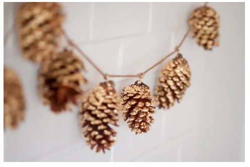 diy--Fall--Gold-Leaf-Pine-Cone--thesweetestoccasion.com.png