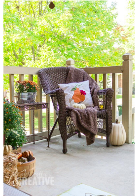 diy--Fall--Porch-decor--domesticallycreative.com.png