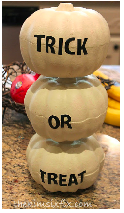 diy--Halloween--Pumpkin-Topiary--thekimsixfix.com.png