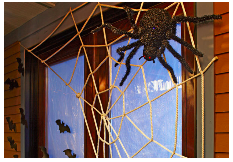 diy--Halloween--Spider-Wreath--momendeavors.com.png