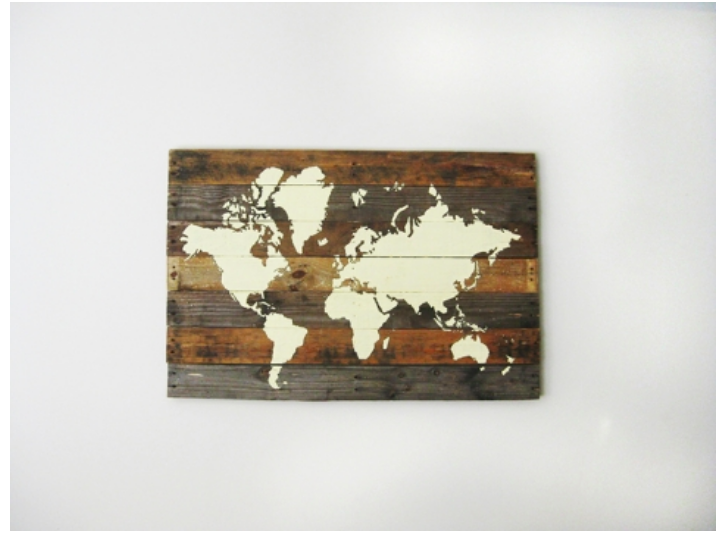 diy--Pallet-World-Map--themerrythought.com.png