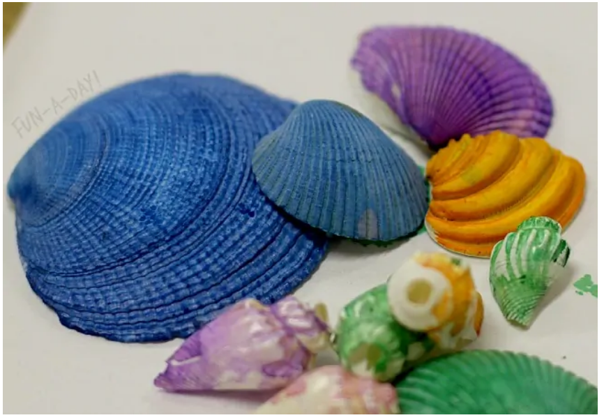 Beach Crafts-Painted-Shells-fun-a-day.com.png